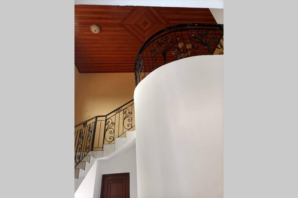 Résidence Jeanne à Yaoundé Messamengo . Duplex Exterior foto
